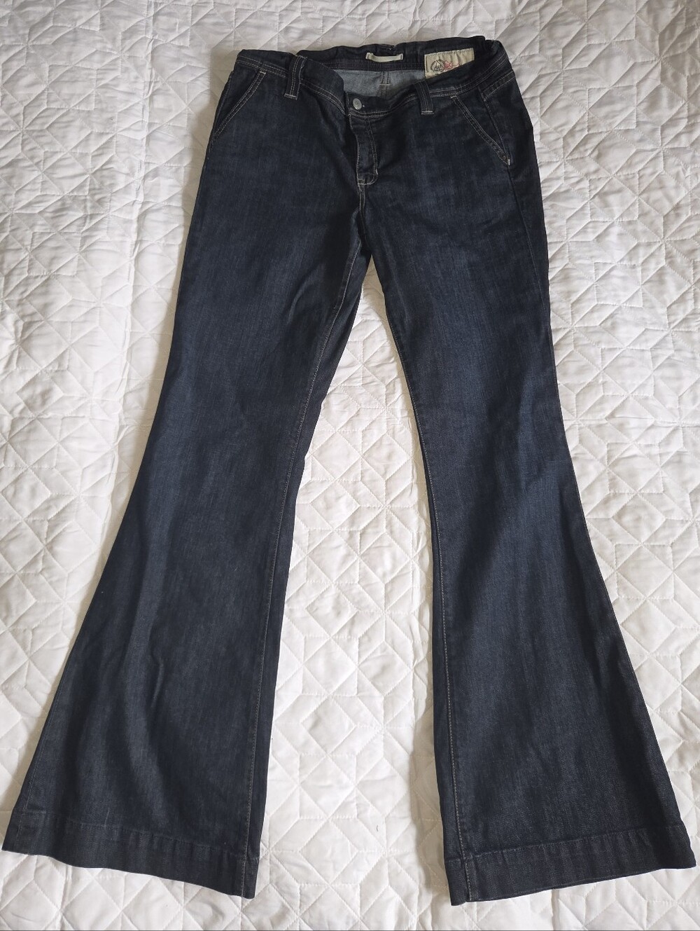 Vintage 2008 Gap Dark Wash Flare Jeans Made in Canada Stretch Size 12
